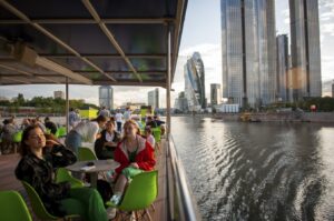обед на теплоходе по москве реке